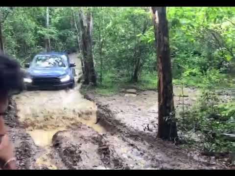 Ford ranger Raptor vs Toyota Land Cruiser