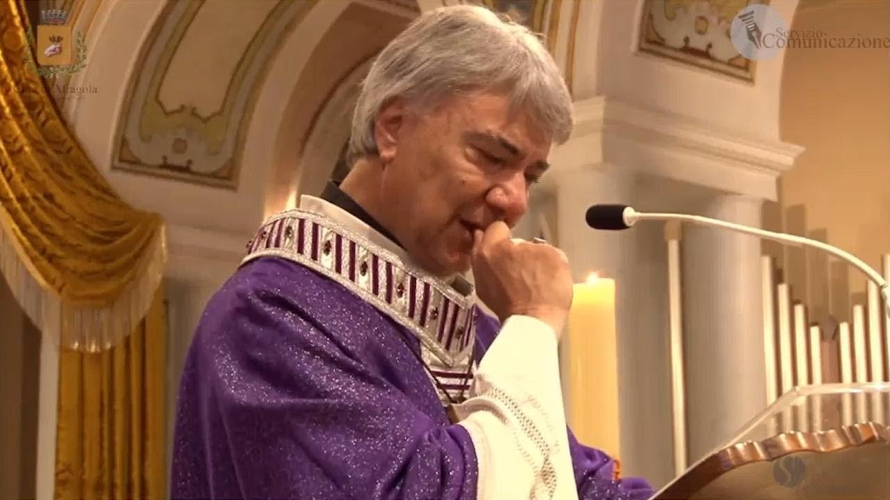 Funerali CARBONARO, il cardinale Battaglia commosso: "Dire basta non sia una condanna ma un diritto"