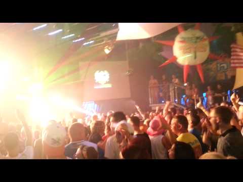 HTID In The Sun 2013 Gammer 2 Turntables 1 Mixer #2