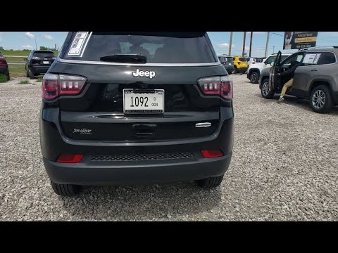 Шлифлента DeWalt 75x533 мм, зерно 40, 10 шт для дерева и краски Шлифлента DeWalt 75x533 мм, зерно 40, 10 шт для дерева и краски