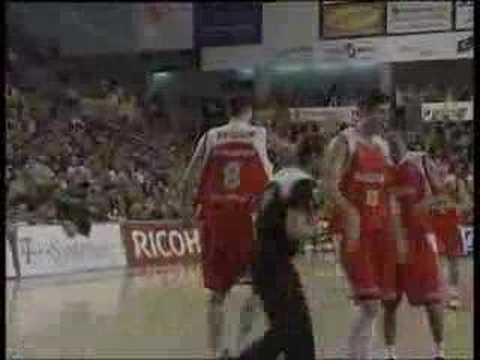 Resumen del Ricoh Manresa - Grupo Capitol Valladolid (78-92)