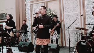 CINTAILAH AKU SEPENUH HATI - Ari Lasso ( cover by Lotus Music Entertainment)