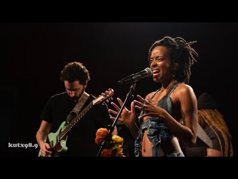 Jamila Woods - “Tiny Garden”/“Good News”/“Sulu” (KUTX Studio 1A)