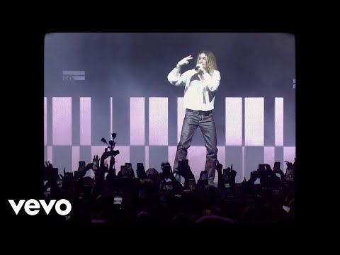 Video thumbnail for Thick And Thin - live from The Forum