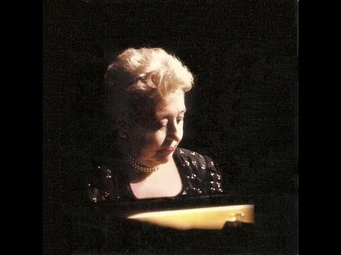 Alicia de Larrocha plays Mozart - Concerto No.23, K.488