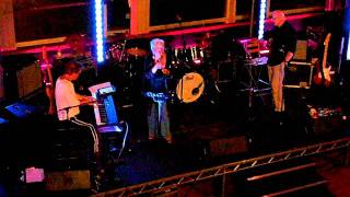 Linda Hoyle/ Gary Husband "You Don't Know What Love Is"