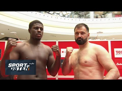 Das Wiegen vor dem Boxabend in Magdeburg