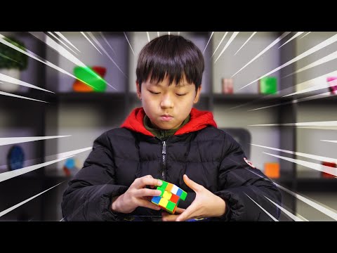 Yiheng Wang in Slow-Motion | 240 FPS Solves