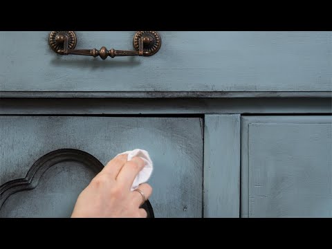 What's the Difference between Furniture Wax and Glaze?