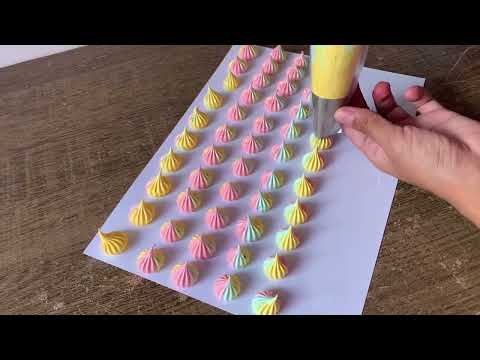 Wie man hausgemachte farbige Baisers zubereitet