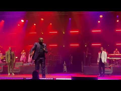 Pastor Mthunzi Namba - Mercy Rewrote My Life (Spirit Of Praise #11 Durban Tour)