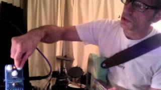Video thumbnail for Catalinbread Pareidolia Harmonic Mesmerizer demo and review by rocknrollvintage