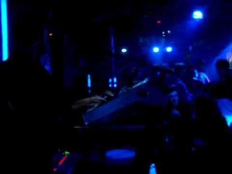 DSCN1931.avi BOBI LIVE 02.03.2012 CLUB MILENIUM