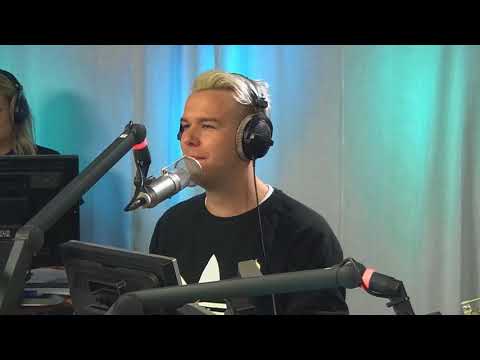 [FARAO] Snyggaste verkstadsmekanikern! - NRJ SWEDEN