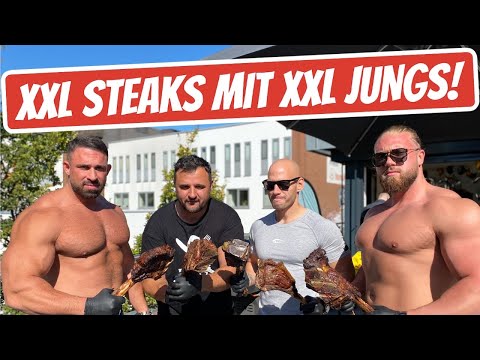 6 XXL TOMAHAWK STEAKS GRILLEN mit  FLYING UWE ,  KEVIN WOLTER und FABIAN FLEX --- Klaus grillt