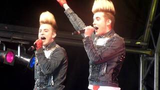 John and Edward (Jedward) - Biggest Fan - Lincoln 24.07.11