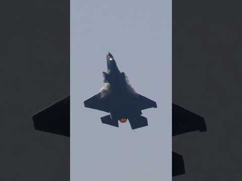 #usairforce #pilot #aviation #aircraft #fighterjet #america #music #edm #remix #bass #dj