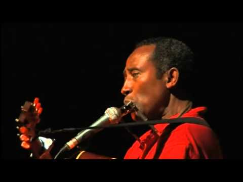 Ikala ratsy ity - MAHALEO