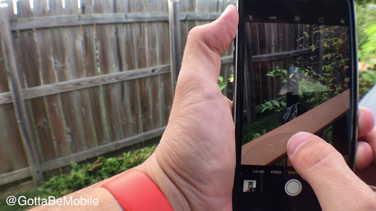 How to Zoom on iPhone 7 Plus Camera