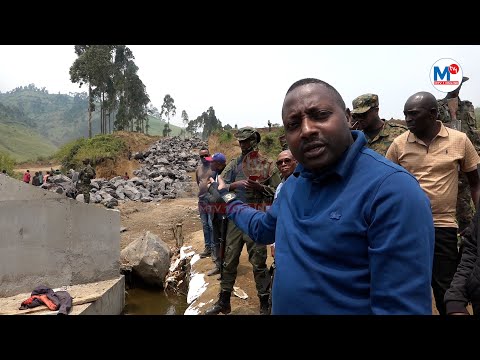 ERASTON  MUSANGA BAHATI APIGA KASI KATIKA UJENZI WA BARABARA MASISI