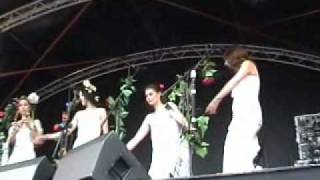Mediaeval Baebes - Erthe Upon Erthe