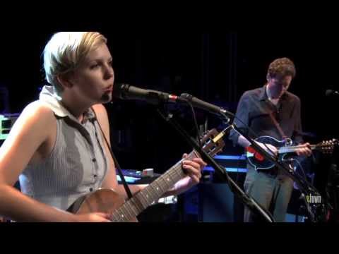 Nataly Dawn - "Caroline" (eTown webisode #466)