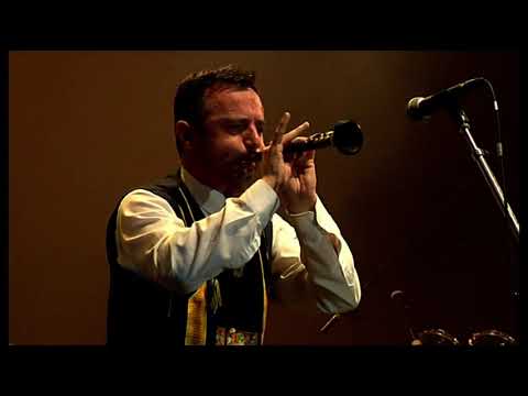 Bagad Kemper Azeliz Iza : Scottish