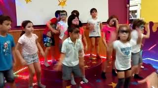 Bailando en las bolas