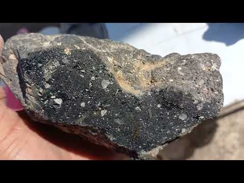 Armando Faria +212 628849310 (meteoritos  lunares ??)