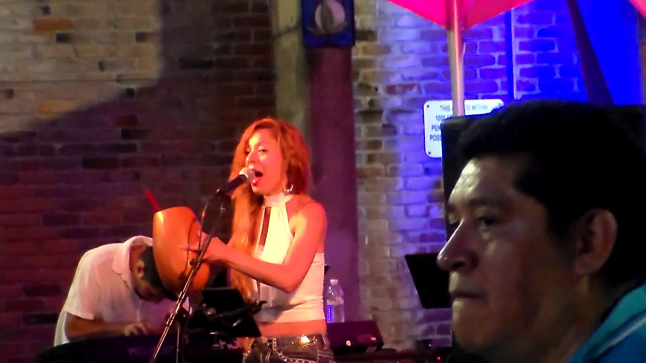 Promotional video thumbnail 2 for Dina y Los Rumberos