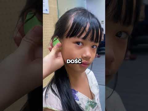 Coś zablokowało jej słuch 👂