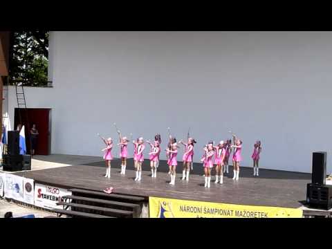 Pražské Mini mažoretky - Pódiová formace 2011