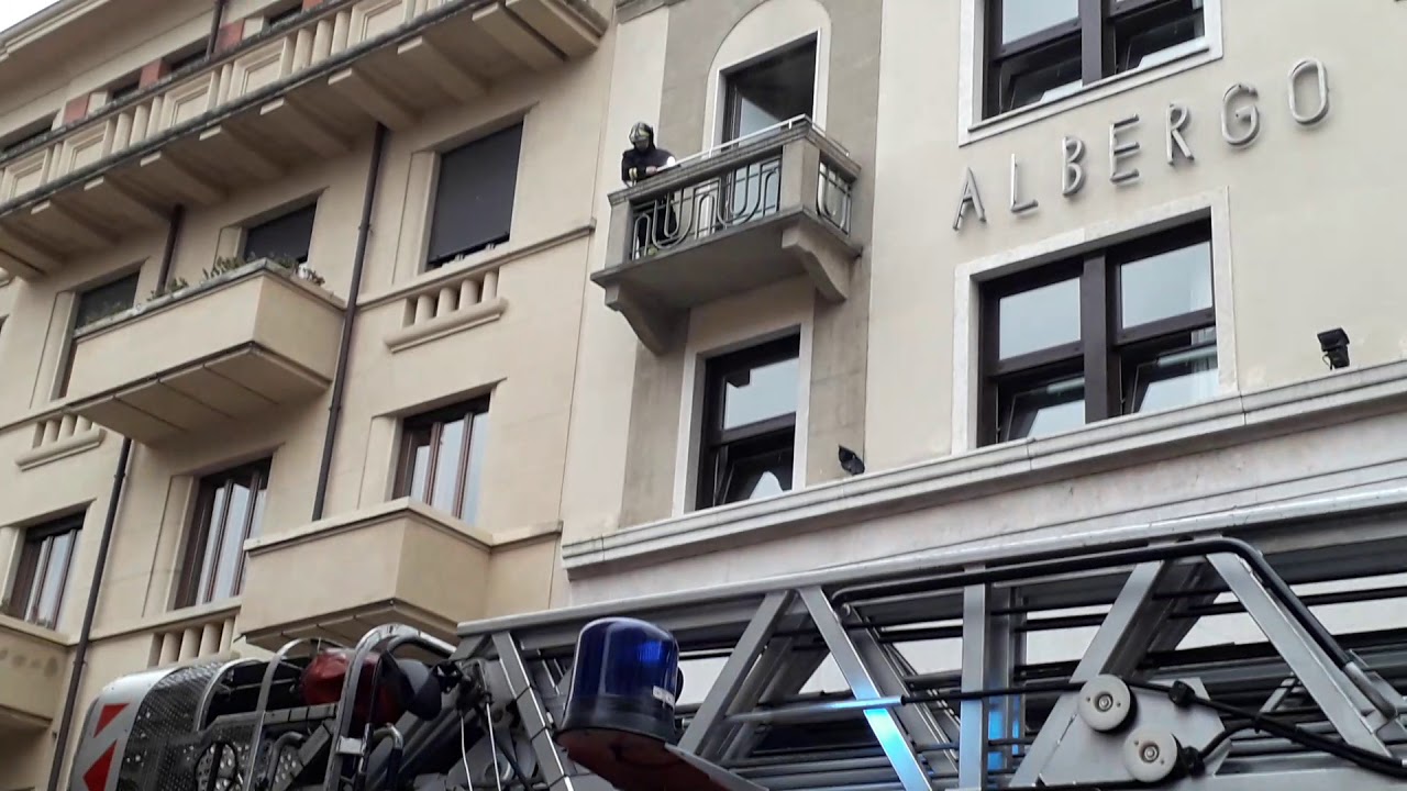 Incendio all’Hotel Posta di Como: apprensione in centro