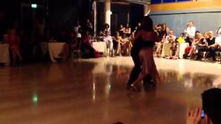 Rodrigo "Joe"Corbata y Lucila Cionci - Gallo ciego