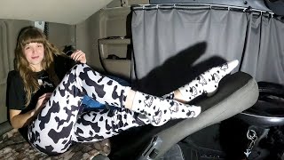Alone female truck driver&#39;s night camping routine