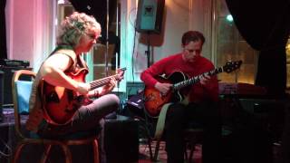Sheryl Bailey and Phil Robson play 'How Insensitive'