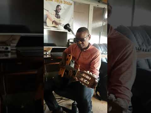 Alpha yaya Diallo Guitar scales