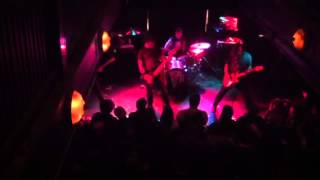 Red Fang live Chicago "throw up" 11-17-12