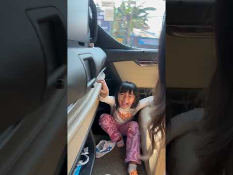 DETIK-DETIK HP SAMANTHA JATUH PAS MAU DANCE PECAH JATOH KE BAWAH DI MOBIL SAMANTHA KETAWA