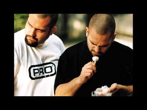 Колумбиеца и М'глата - 2002 feat Момчил Караиванов