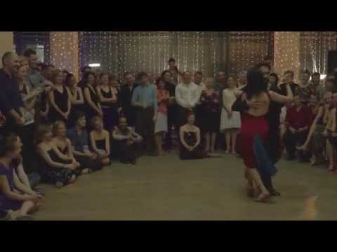  Mariela Sametband  and  Guillermo Barrionuevo  are  dancing  to  a  tango
