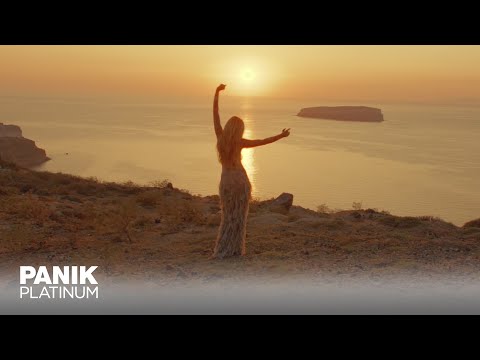 Αγγελική Ηλιάδη - Μην Ανάβεις Το Φως - Official Music Video