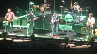 Neil Young A Rock Star Bucks A Coffee Shop Wantagh NY 7/21/15