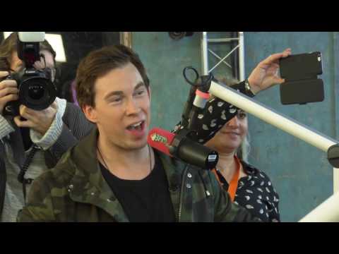 Hardwell sluit de DJ's op in het Glazen Huis - 3FM SR16