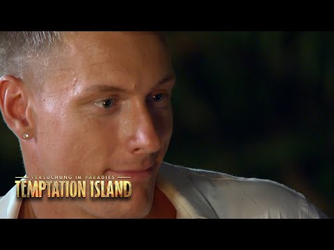 Calvin sorgt am Lagerfeuer für Erstaunen | Temptation Island - Folge 05