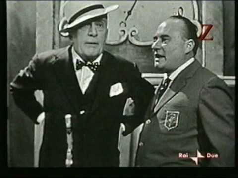 Odoardo Spadaro canta ''La porti un bacione a Firenze''.Con Mario Riva,