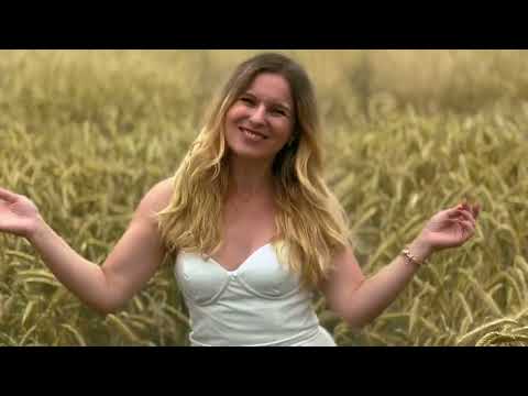 Nadine Sieben - Ein Bett im Kornfeld (Offizielles Video)