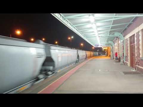 The Biggest Grain Train In Victoria Ever!