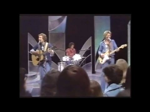 The Walker Brothers - No Regrets ( Original Live Footage Top Of The Pops 12-2-1976 )