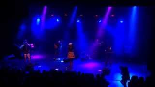 Mo'kalamity and the wizards : Under the rain